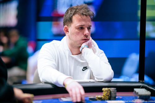 EPT Monte Carlo: Slováci sú v peniazoch! Tekel a Benkovič postúpili do tretieho dňa Main Eventu