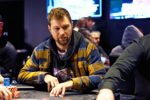 Skvelá správa z Las Vegas: Dávid Urban suverénne postupuje do 5. dňa Main Eventu WSOP!