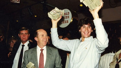 Phil Hellmuth: Čo predchádzalo zisku prvého náramku na WSOP v roku 1989?