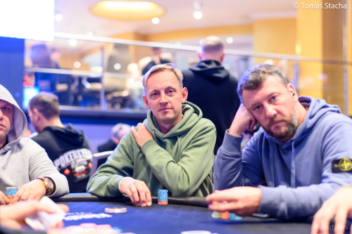 Druhý deň miliónového Main Eventu WSOPC si zahrá sedmička Slovákov